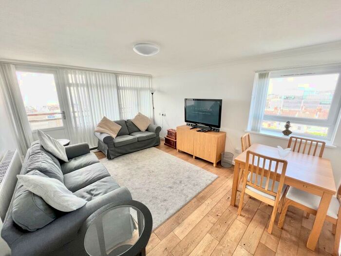 1 Bedroom Apartment To Rent In St. Johns Mount, Mount Pleasant, Brighton, BN2