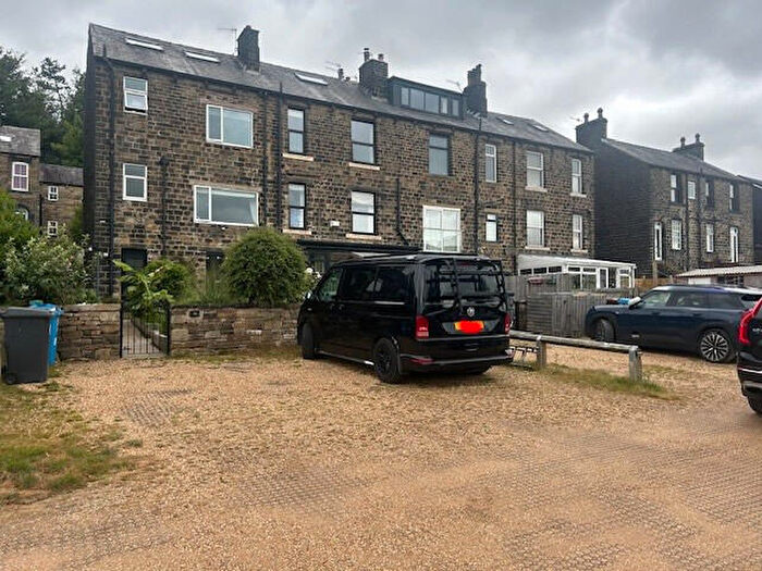 3 Bedroom End Of Terrace House For Sale In Huddersfield Road, Diggle, Oldham, OL3