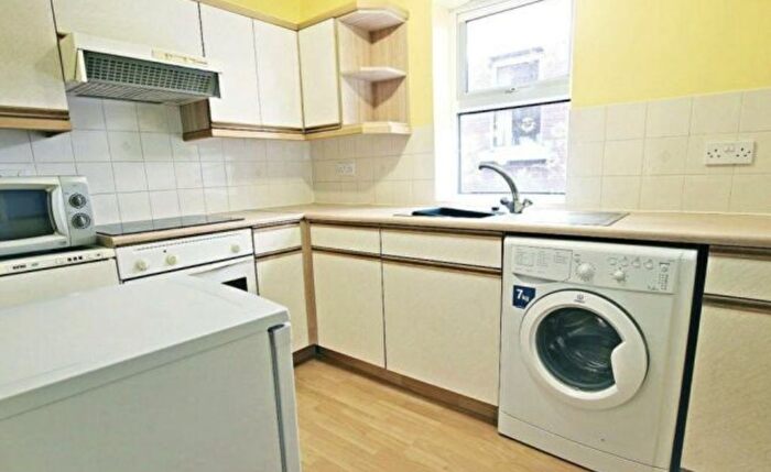 1 Bedroom Flat To Rent In Chatsworth House, , Westridge Road, Southampton, SO17
