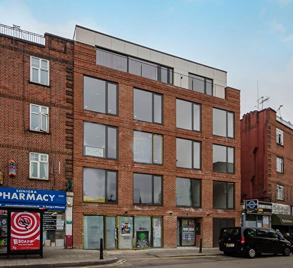 1 Bedroom Flat To Rent In Well Street, London, E9
