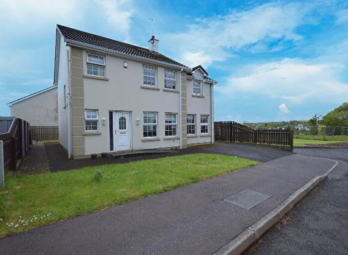 3 Bedroom Detached House For Sale In Benbradagh Rise, Londonderry, BT47