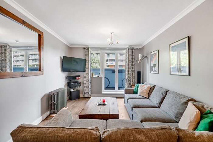2 Bedroom Flat For Sale In Leamore Court, Meath Crescent, London, E2
