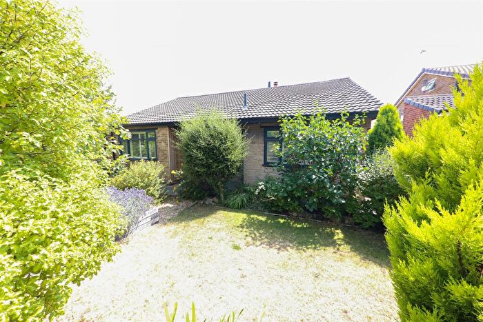 3 Bedroom Detached Bungalow For Sale In Sheffield Road, Warmsworth, Doncaster, DN4