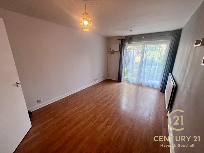 1 Bedroom Maisonette To Rent In St. Helen Close, UB8