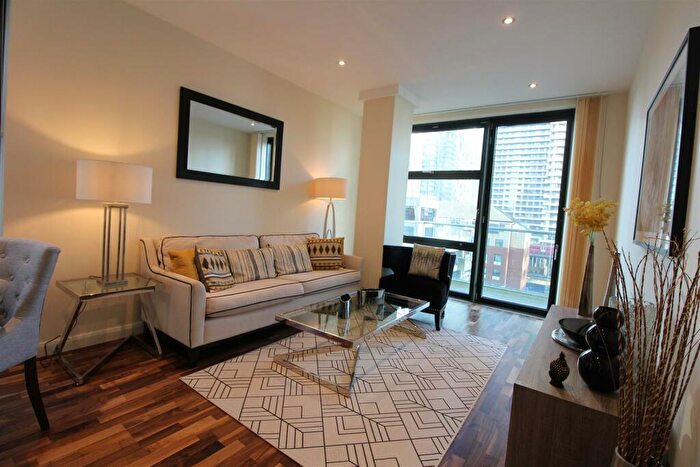 2 Bedroom Flat To Rent In Discovery Dock West, E14