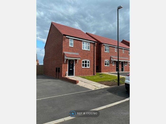 3 Bedroom Detached House To Rent In Privet Close, Bolsover, S44