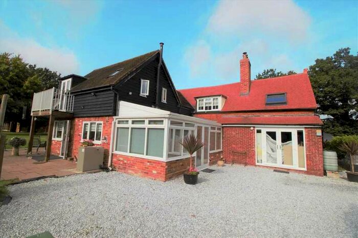 3 Bedroom Detached House For Sale In Bromley Road, Colchester, CO7