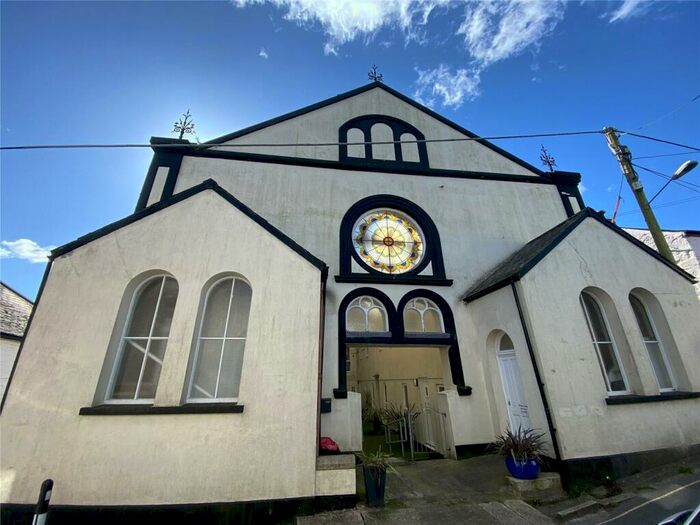 2 Bedroom Apartment For Sale In Gunnislake, Cornwall, PL18