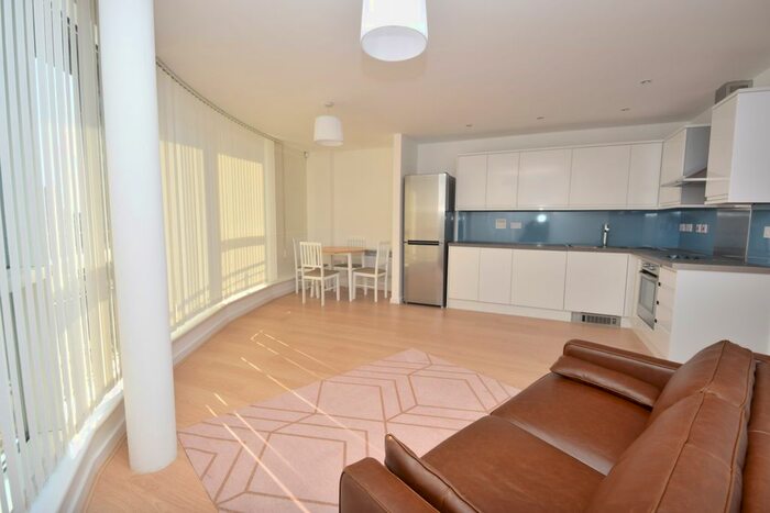 1 Bedroom Flat To Rent In Memorial Heights, Newbury Park, IG2