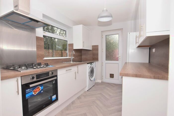 4 Bedroom Semi-Detached House To Rent In Trentham Close, St. Werburghs, Bristol, BS2