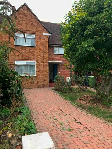 3 Bedroom Semi-Detached House To Rent In Marnham Crescent, Greenford, UB6