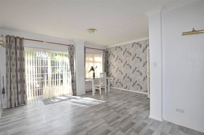 3 Bedroom End Of Terrace House To Rent In Freshwood Way, Wallington, SM6