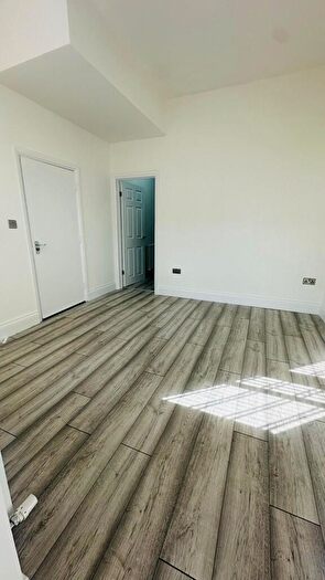 1 Bedroom Flat To Rent In Forest Glade, London, E11