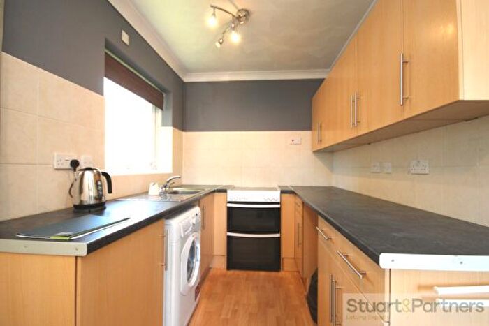 1 Bedroom Flat To Rent In Silverdale Road, Burgess Hill, RH15