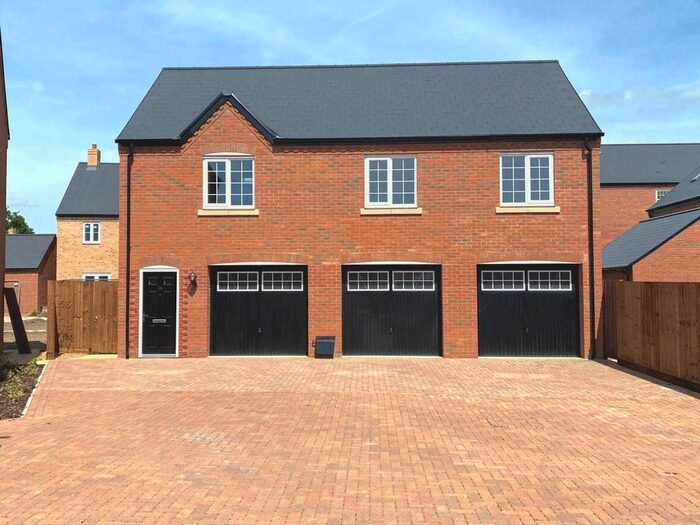 2 Bedroom Garage / Parking To Rent In Gladwin Crescent, Brampton, PE28