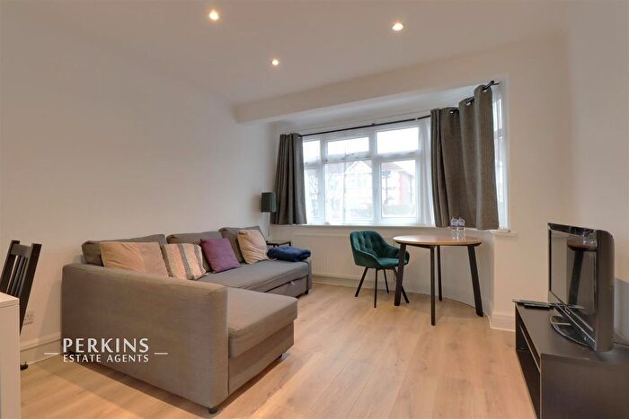 3 Bedroom Terraced House For Sale In Jeymer Drive, Greenford, UB6