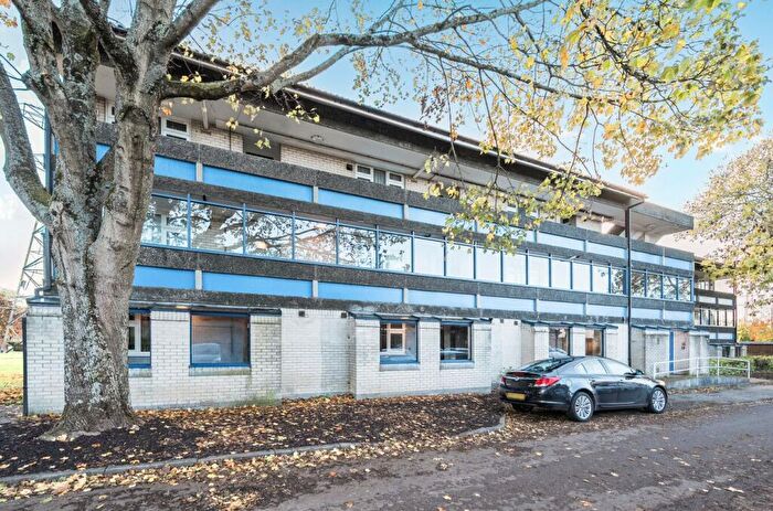 1 Bedroom Flat For Sale In River Way, Andover, SP10