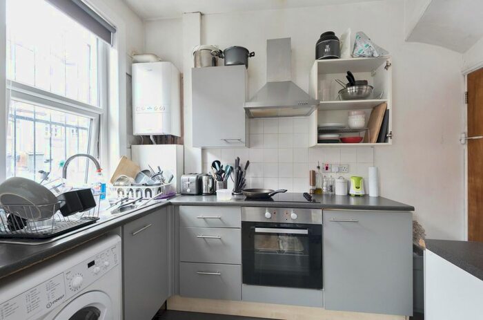 4 Bedroom Terraced House To Rent In Quarry Street, Woodhouse, LS6