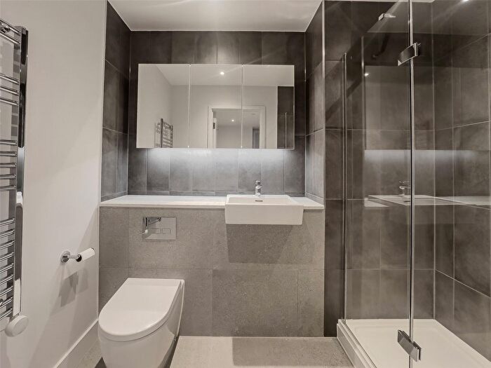 2 Bedroom Flat To Rent In Dantzic Street, Park View, Manchester, M4