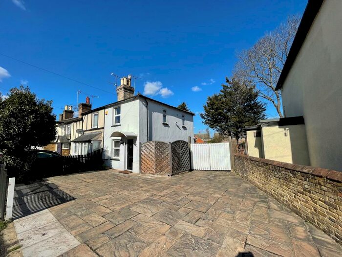 2 Bedroom Terraced House To Rent In Baddow Road, Chelmsford, CM2