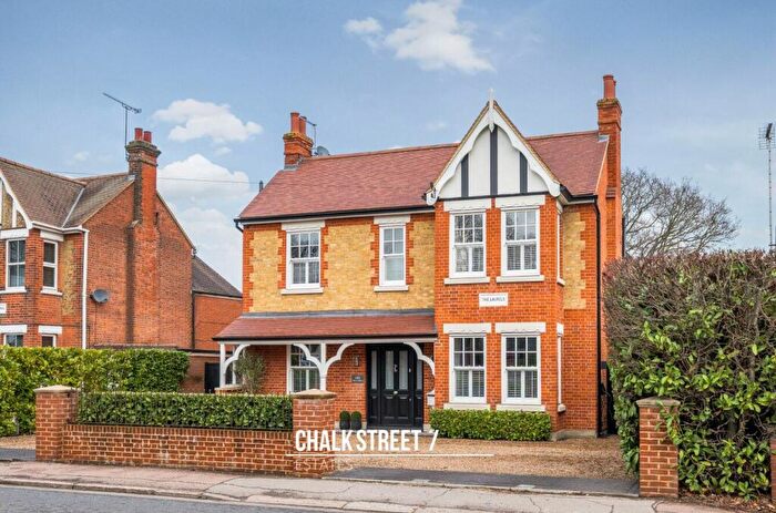 4 Bedroom Detached House For Sale In Ingrave Road, Brentwood, CM13