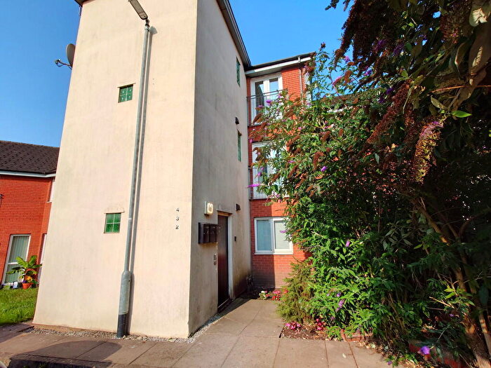 2 Bedroom Apartment For Sale In Woodbank View, Burslem, Stoke-on-Trent, ST6