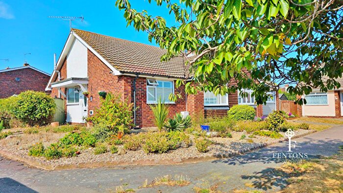 2 Bedroom Semi-detached Bungalow For Sale In Pulpitfield Close, Walton On The Naze, CO14