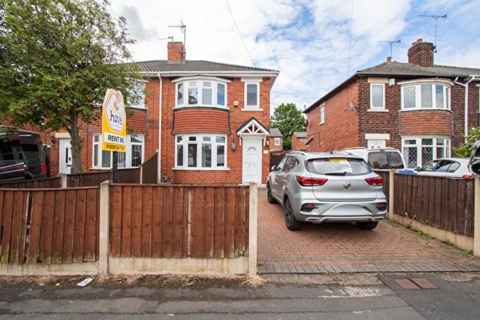 3 Bedroom Semi-Detached House For Sale In Richmond Road, Scawsby, Doncaster, DN5