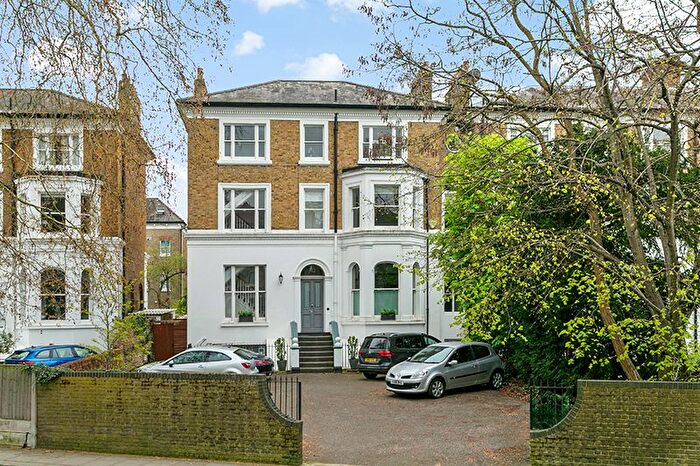 2 Bedroom Flat To Rent In Richmond Road, Twickenham, TW1