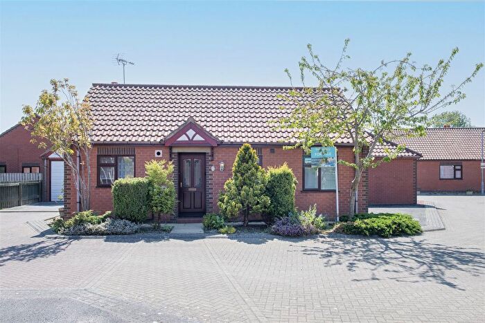 2 Bedroom Detached Bungalow For Sale In Angus Drive, Driffield, YO25