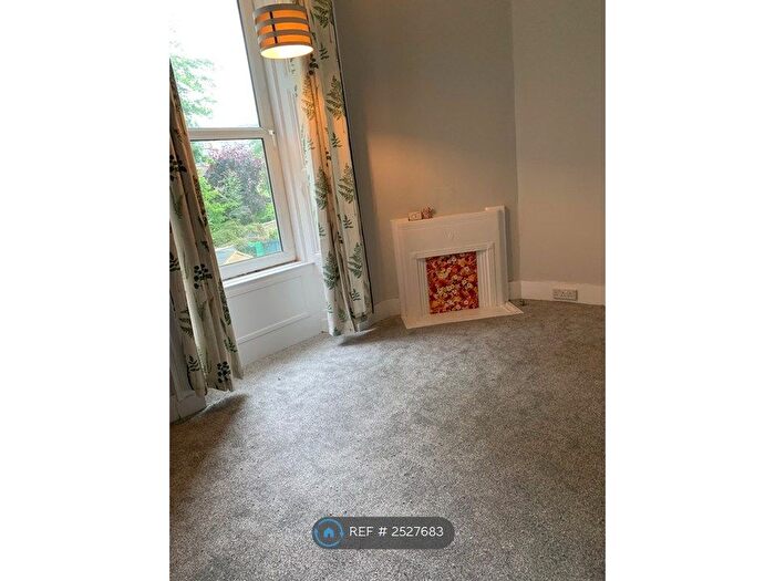 4 Bedroom Flat To Rent In Morningside Road, Edinburgh, EH10