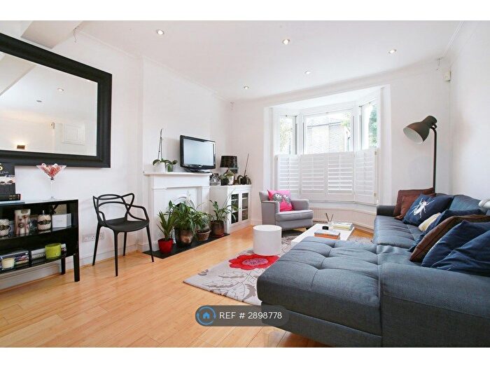 4 Bedroom Semi-Detached House To Rent In Orbel St, London, SW11