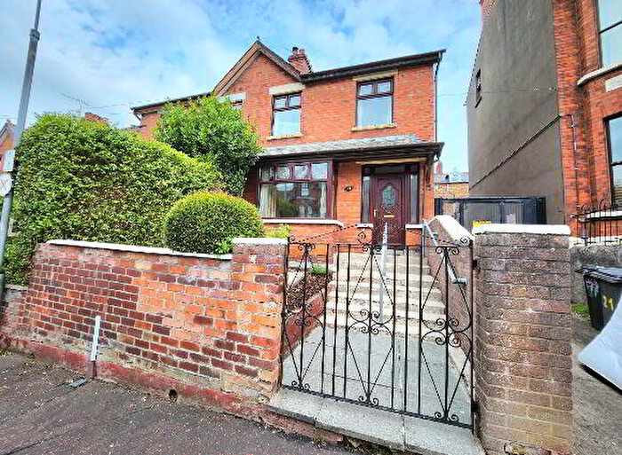 3 Bedroom Semi-detached Villas For Sale In Madison Ave, North Belfast, BT15