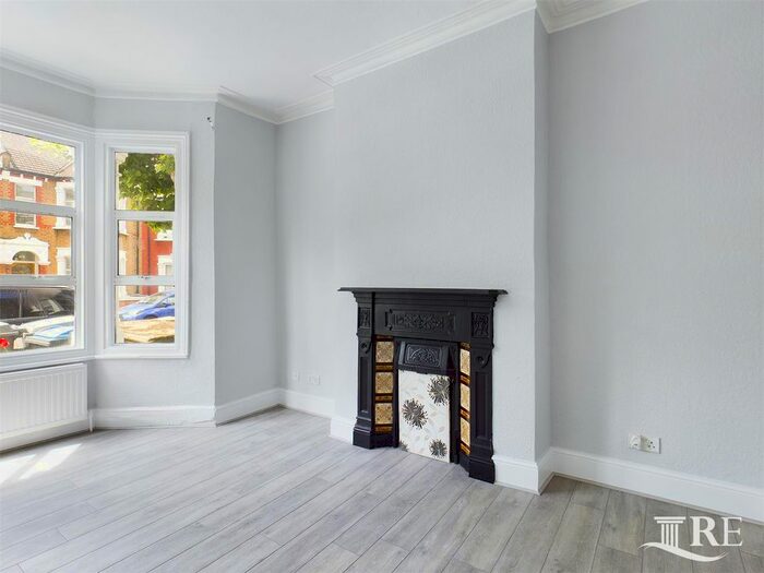 2 Bedroom Flat To Rent In Roundwood Road, London, NW10