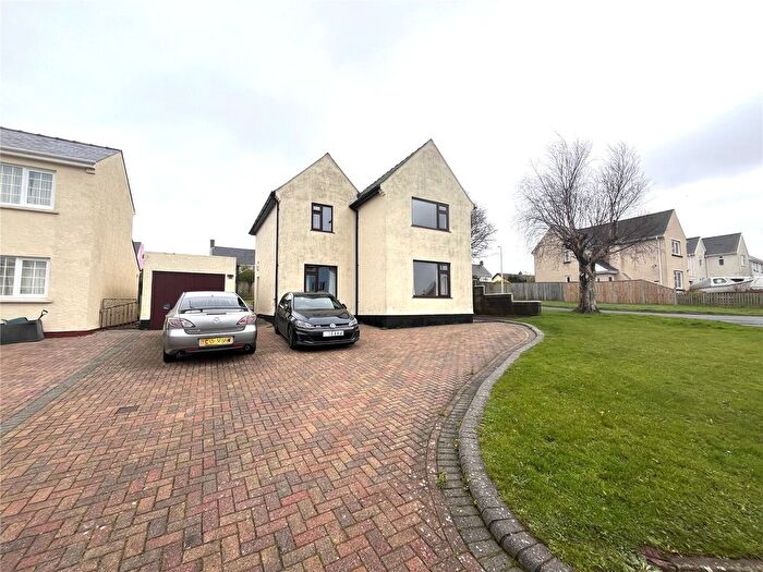 3 Bedroom Detached House For Sale In Buttermilk Close, Pembroke, Pembrokeshire, SA71