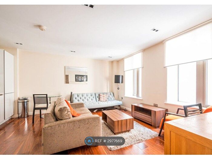 1 Bedroom Flat To Rent In Aston House, London, EC4A