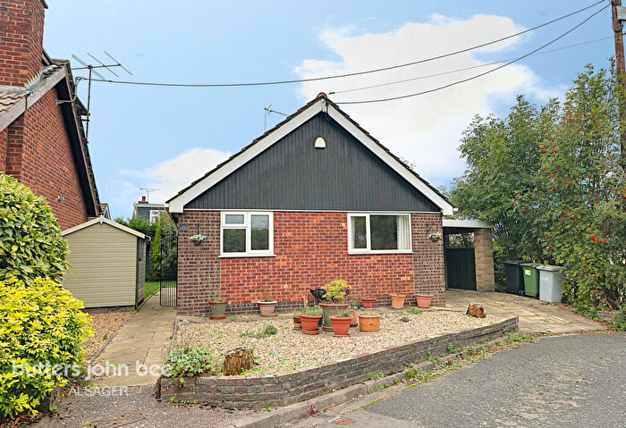2 Bedroom Detached Bungalow For Sale In Hazel Grove, Alsager, ST7