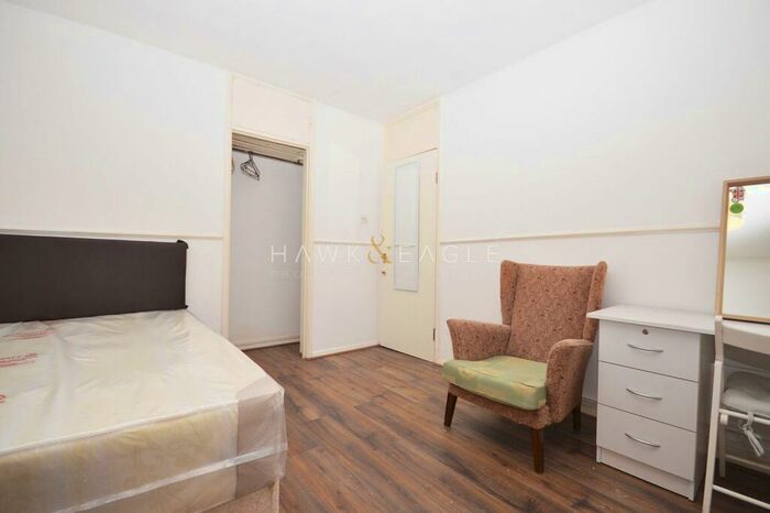 1 Bedroom Ground Maisonette To Rent In Smithy Street, London, Greater London., E1