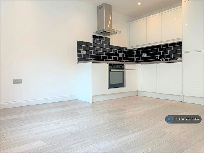 1 Bedroom Flat To Rent In Wing House, Aylesbury, HP20