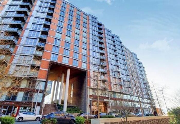 Studio To Rent In New Providence Wharf, Fairmount Avenue, Blackwall, Canary Wharf, London, E14