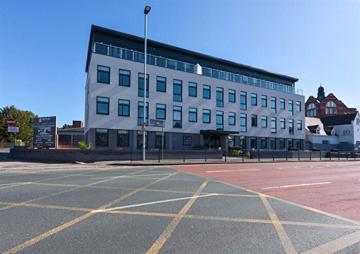 1 Bedroom Apartment To Rent In Apartment St Johns House, Stourbridge, West Midlands, DY8