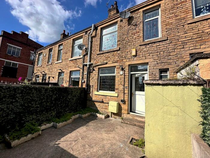 2 Bedroom Property To Rent In Dockfield Road, Shipley, BD17