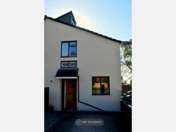 2 Bedroom End Of Terrace House To Rent In Field View, Reading RG4