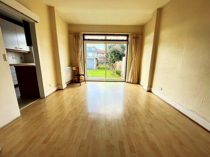 3 Bedroom Semi-Detached House To Rent In Grosvenor Avenue, Harrow, HA2