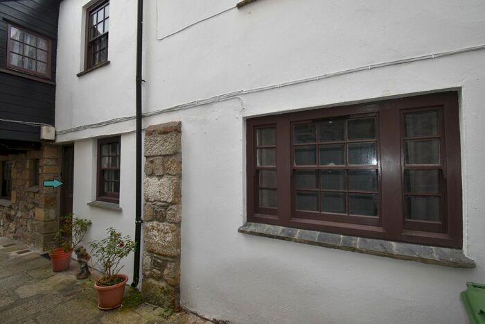 1 Bedroom Studio To Rent In Higher Market Street, Penryn, TR10