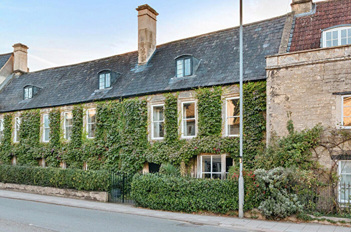 6 Bedroom Terraced House For Sale In St. Margarets Street, Bradford-on-Avon, Wiltshire, BA15