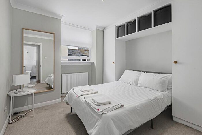 1 Bedroom Flat For Sale In Marine Parade, Brighton, BN2