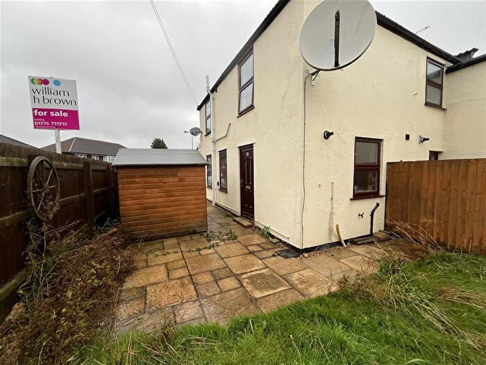 2 Bedroom End Of Terrace House For Sale In Clay Lake, Spalding, PE11