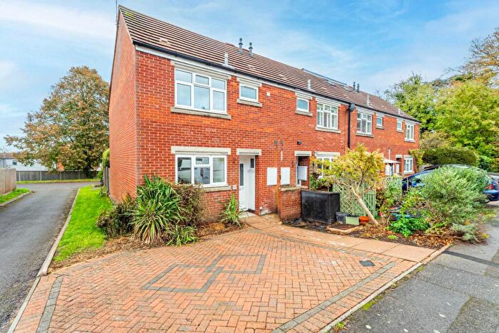 3 Bedroom End Of Terrace House For Sale In Ashwell Park, Harpenden, Hertfordshire, AL5