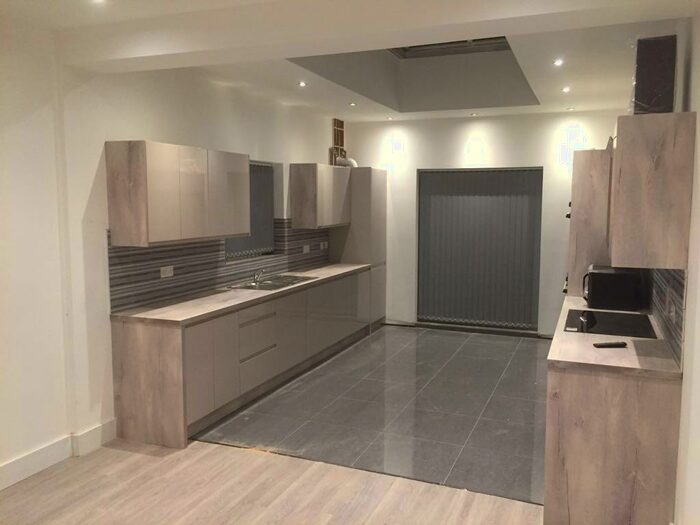 7 Bedroom House To Rent In Teignmouth Road, Birmingham, B29